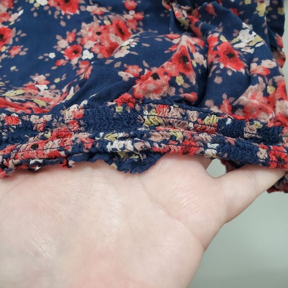 Pure‎ Energy Woman's Y2K Navy Red Floral Keyhole Neck Boho Peasant Top Plus Sz 2 - Picture 6 of 7